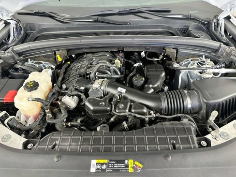 Used 2024 Jeep Grand Cherokee L Limited AWD/4WD image 38