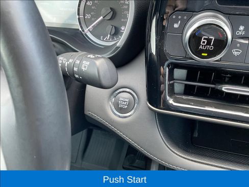 Used 2023 Toyota Highlander XLE FWD image 20