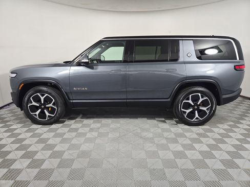Used 2024 Rivian R1S Adventure AWD/4WD image 2