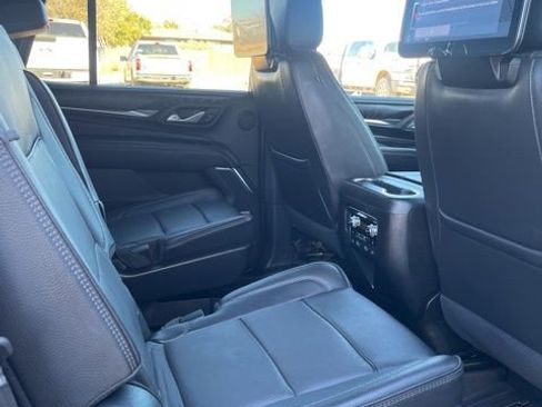Used 2023 GMC Yukon Denali w/ LPO, Floor Liner Package image 10