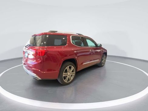 Used 2019 GMC Acadia Denali w/ Technology Package AWD/4WD image 8
