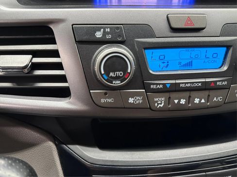 Used 2013 Honda Odyssey EX-L image 22