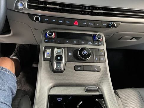 Used 2025 Hyundai Palisade SEL FWD image 29