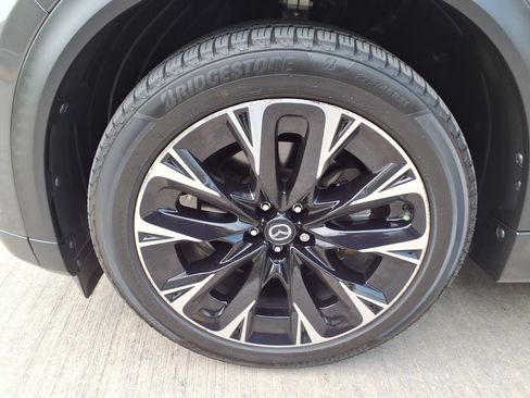Used 2024 MAZDA CX-90 Plug-In Hybrid w/ Premium Plus AWD/4WD image 9