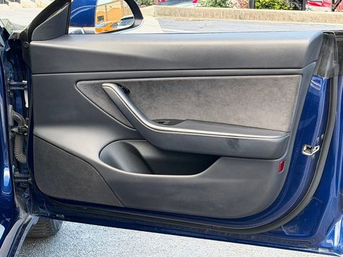 Used 2018 Tesla Model 3 Long Range RWD image 35