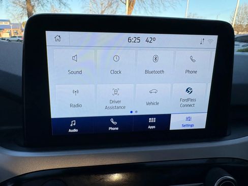 Used 2022 Ford Escape SE image 34