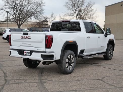 New 2026 GMC Sierra 3500 Denali w/ Denali Reserve Package AWD/4WD image 17