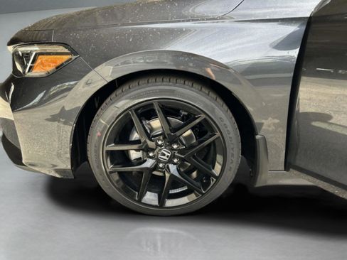 Used 2025 Honda Civic Sport image 31