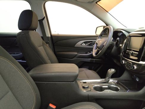 Used 2019 Chevrolet Traverse LS image 21