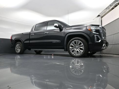 Used 2020 GMC Sierra 1500 Denali w/ Denali Ultimate Package AWD/4WD image 17