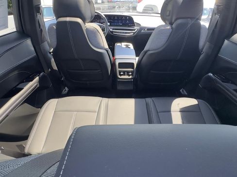Certified 2024 Cadillac Lyriq Tech w/ Driver Assist Package AWD/4WD image 8