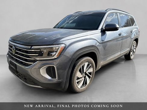 Used 2024 Volkswagen Atlas SE FWD image 1