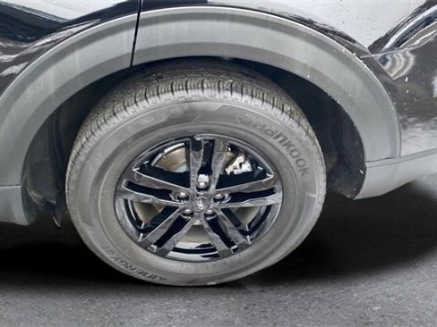 Used 2022 Ford Explorer XLT w/ Equipment Group 202A image 21