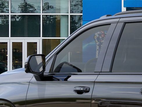 New 2026 Chevrolet Suburban RST image 14