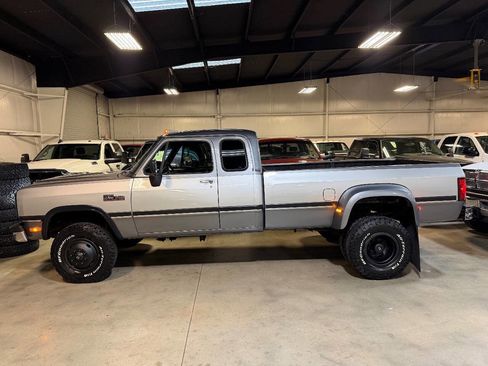 Used 1993 Dodge D/W Truck 350 image 3