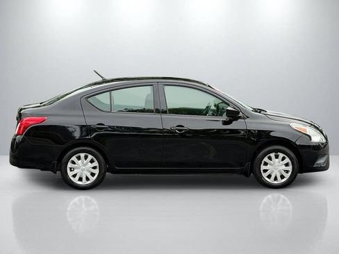 Used 2019 Nissan Versa S FWD image 10