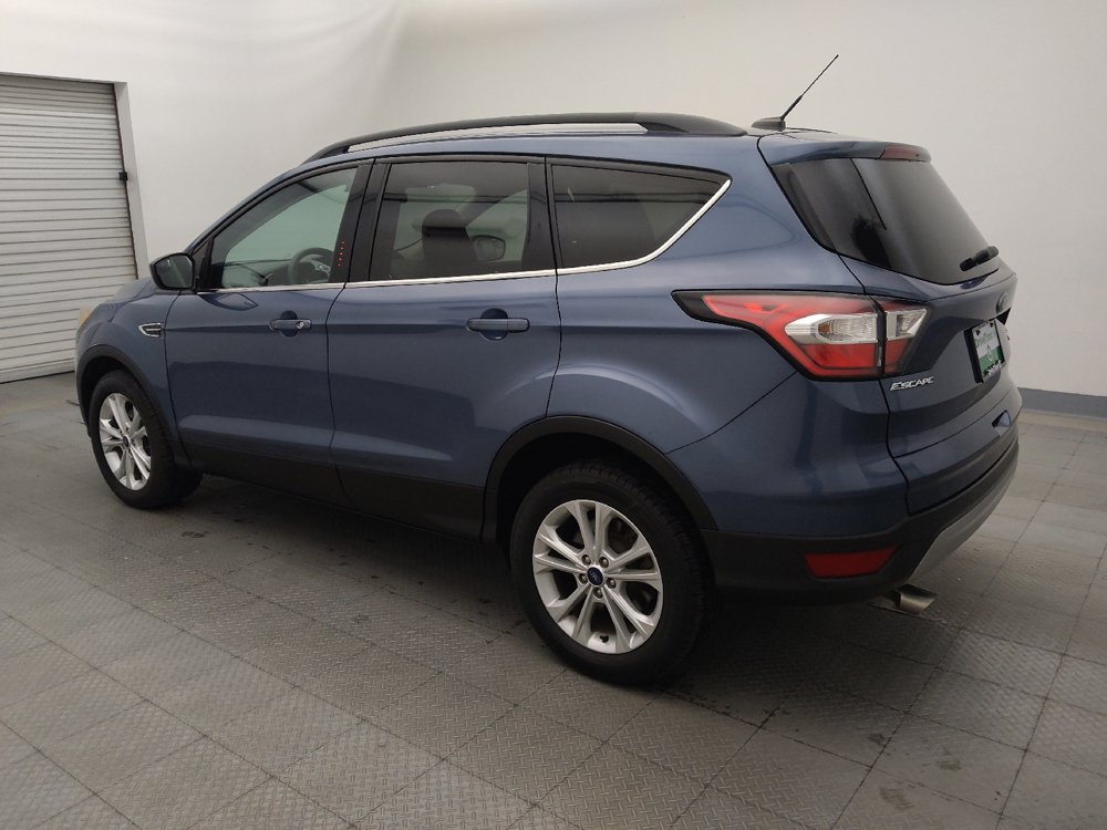 Used 2018 Ford Escape SE FWD image 3