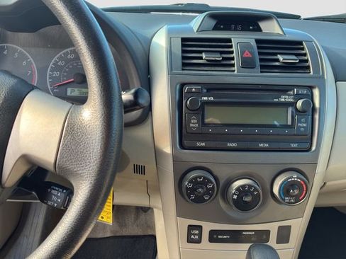 Used 2012 Toyota Corolla LE image 14