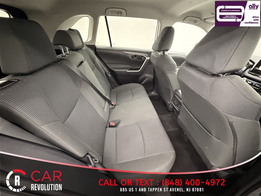 Used 2025 Toyota RAV4 LE AWD/4WD image 39