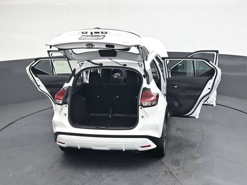 Used 2023 Nissan Kicks SV FWD image 50
