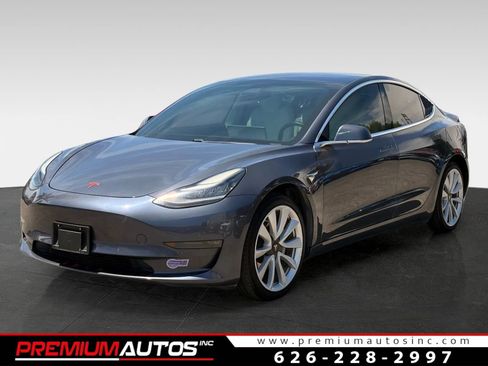 Used 2019 Tesla Model 3 Standard Range RWD image 1
