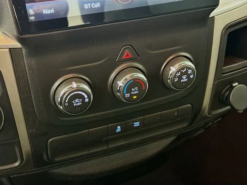 Used 2016 RAM 1500 Classic SLT image 19