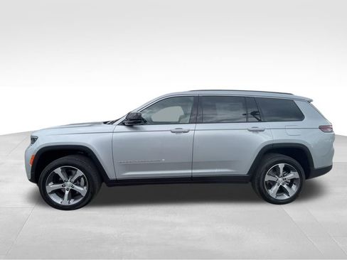 New 2026 Jeep Grand Cherokee L Limited AWD/4WD image 21