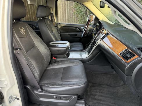 Used 2012 Cadillac Escalade Platinum image 14
