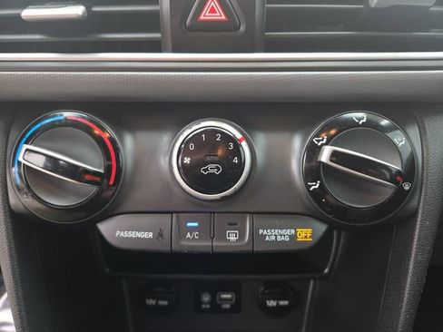 Used 2018 Hyundai Kona SEL image 25