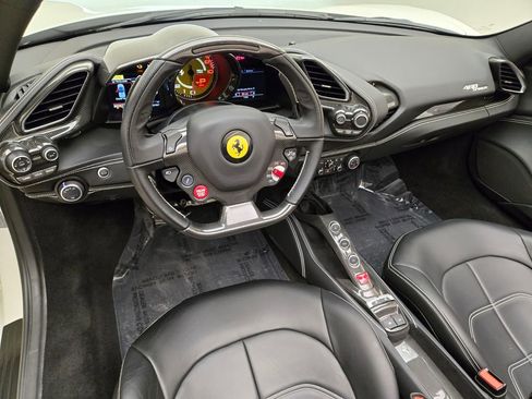 Used 2018 Ferrari 488 Spider image 18