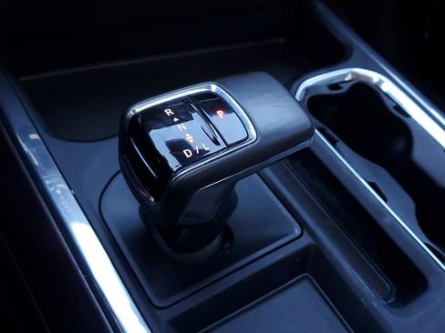 Used 2023 GMC Sierra 1500 SLT w/ SLT Premium Plus Package image 31