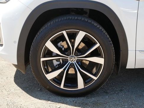 New 2026 Volkswagen Atlas Cross Sport SEL Premium R-Line AWD/4WD image 5