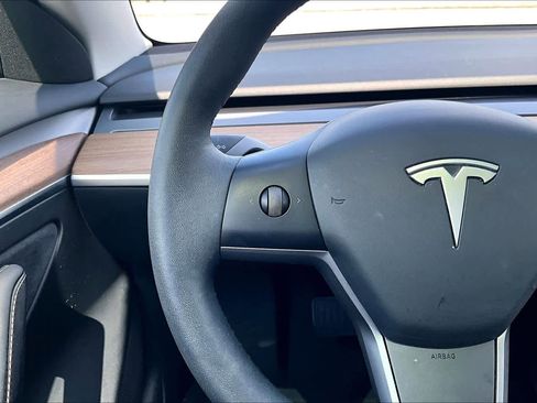 Used 2023 Tesla Model 3 Standard Range RWD image 23