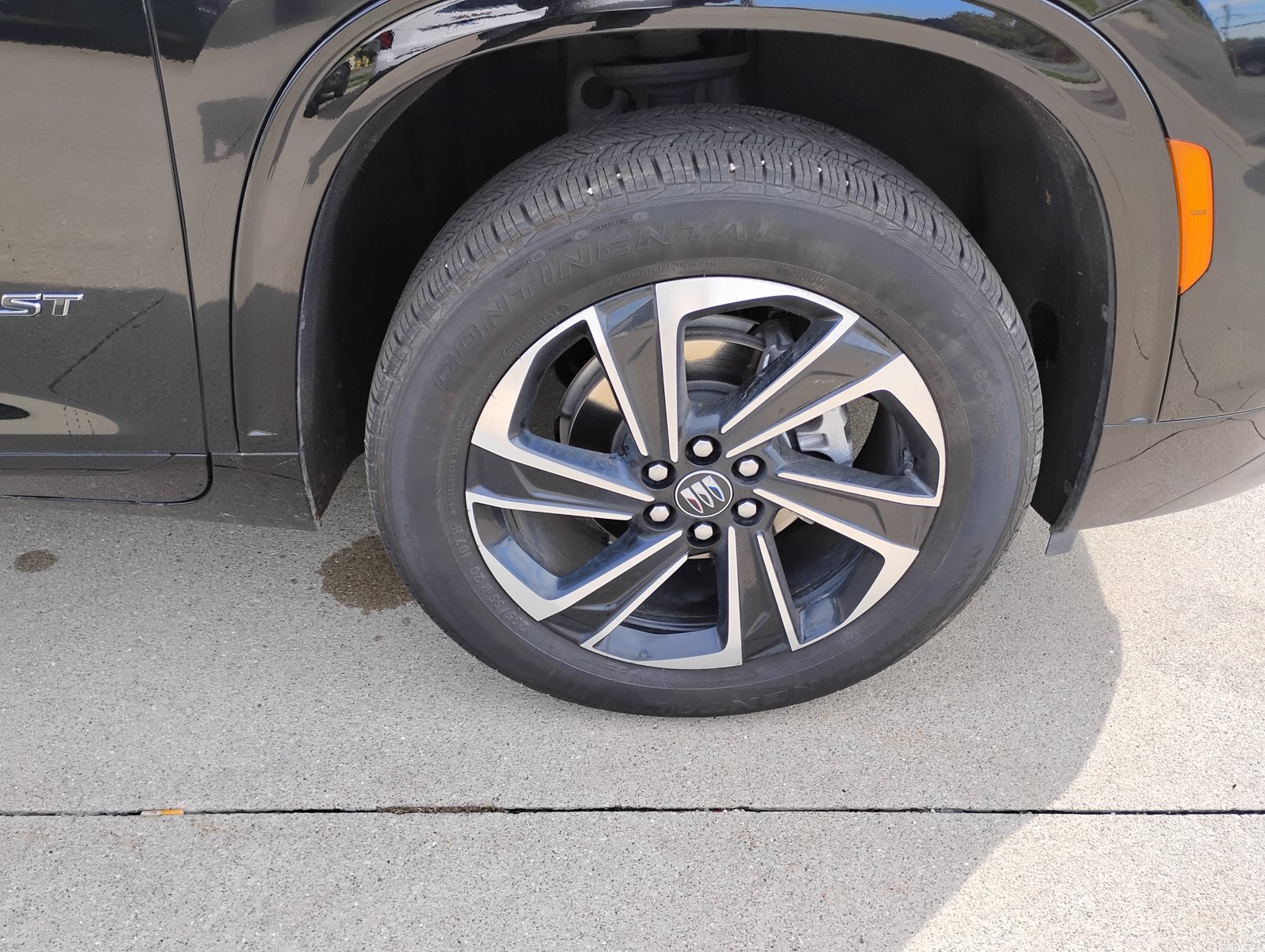 Used 2025 Buick Enclave Sport Touring FWD image 33