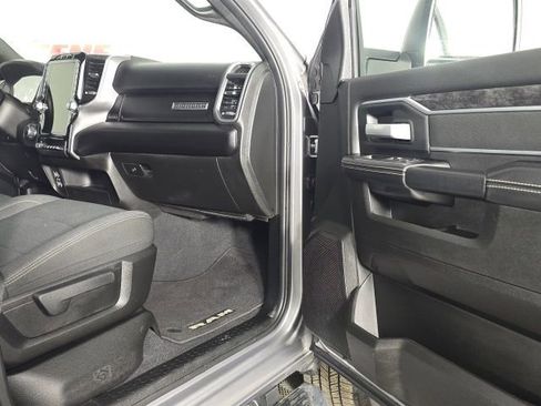 Used 2024 RAM 2500 Big Horn w/ Sport Appearance Package image 30