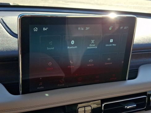 Certified 2023 Lincoln Aviator Reserve w/ Equipment Group 201A image 16