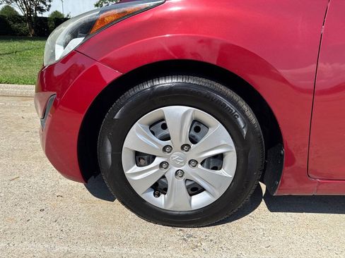 Used 2016 Hyundai Elantra SE FWD image 8