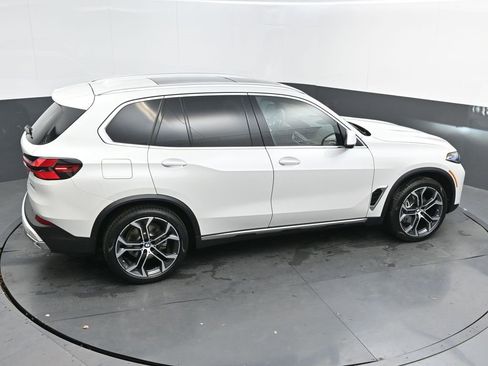 Certified 2025 BMW X5 sDrive40i w/ Parking Assistance Package image 49