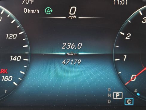 Used 2022 Mercedes-Benz GLC 300 4MATIC image 16
