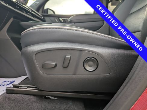 Used 2025 Buick Enclave Sport Touring w/ Power Package FWD image 29
