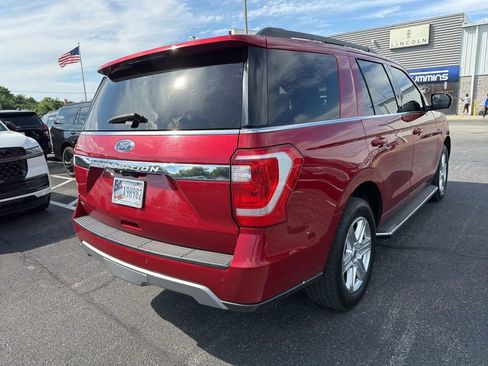 Used 2020 Ford Expedition XLT w/ Equipment Group 202A AWD/4WD image 3
