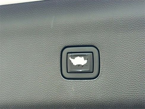 Used 2020 Buick Enclave Avenir w/ Avenir Technology Package image 14