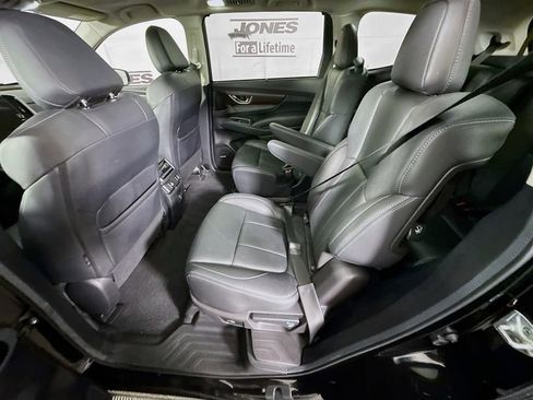 Used 2023 Subaru Ascent Touring AWD/4WD image 29