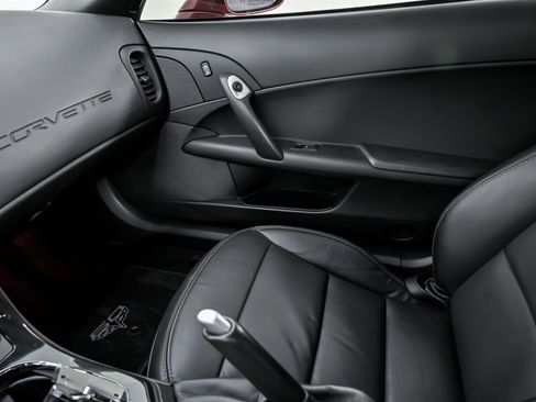 Used 2013 Chevrolet Corvette Z06 w/ Battery Protection Package image 35