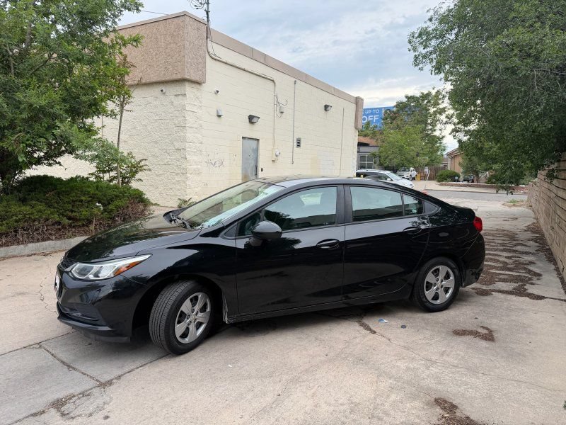 Used 2017 Chevrolet Cruze LS FWD image 6