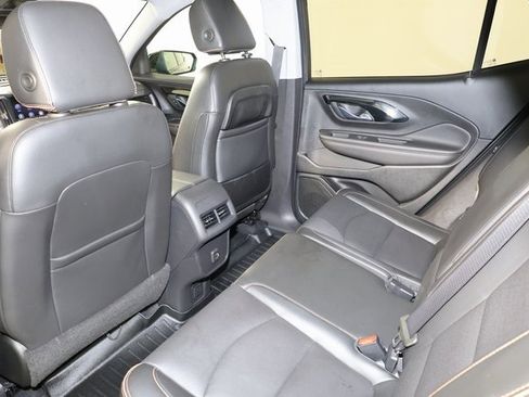 Used 2022 GMC Terrain AT4 w/ Infotainment Package II image 25