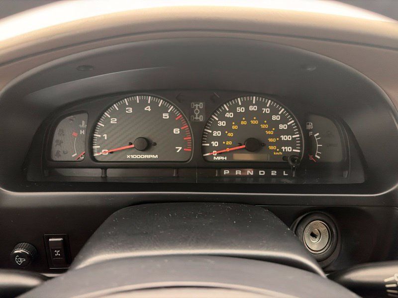 Used 2002 Toyota 4Runner SR5 w/ Leather Trim Pkg AWD/4WD image 20