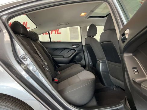 Used 2018 Kia Forte S w/ S Technology Plus Package FWD image 10
