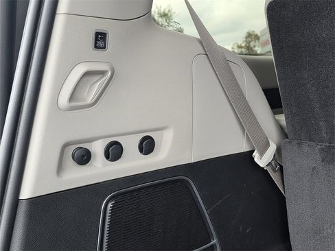 Used 2024 Jeep Wagoneer 4WD image 34