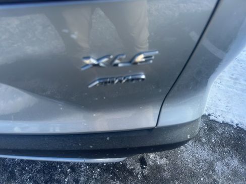 Used 2025 Toyota Corolla Cross XLE image 4